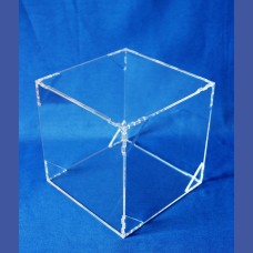 CUBO           4 Caras con 4 esquineros<br>Medidas: 200 x 200 x 200 mm<br>